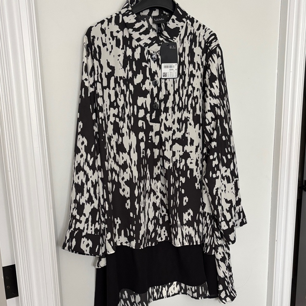 Ulla Popken Black and White Tunic Top